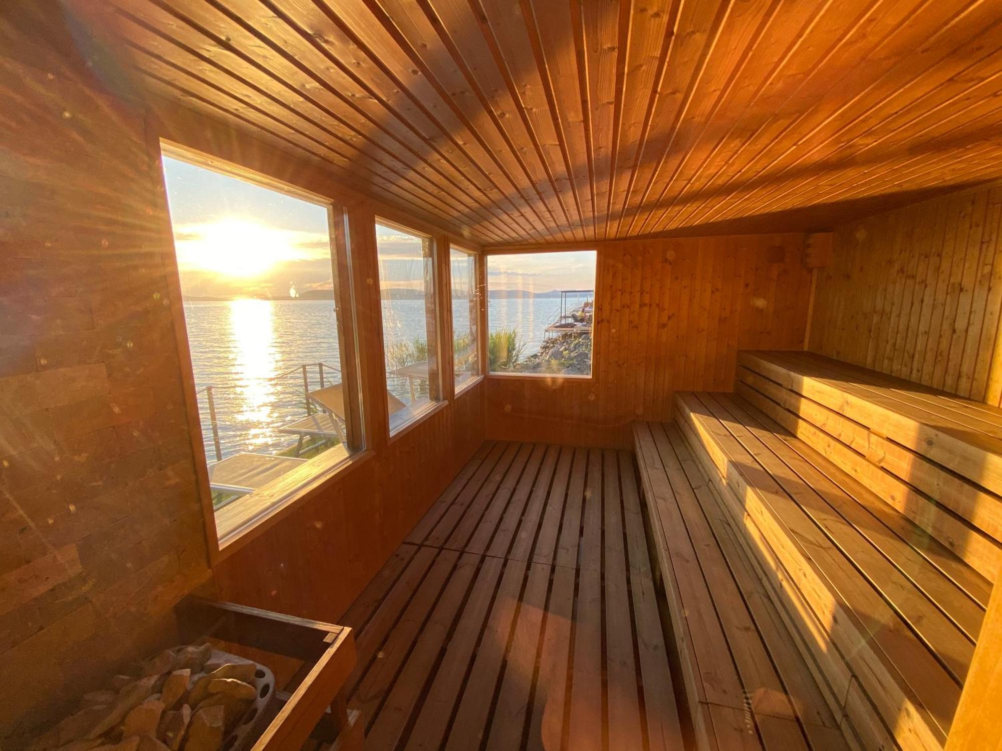 Butique Apartman Grand Balatonlelle Exterior foto